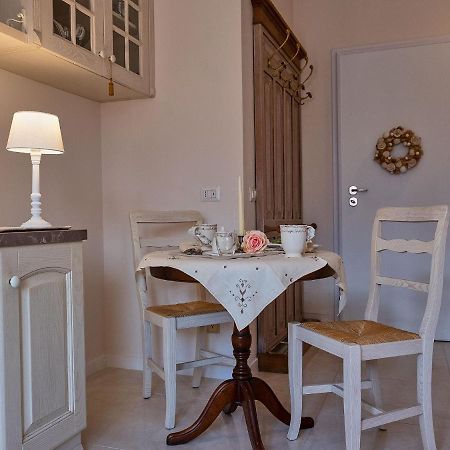 Ave Home Luino Esterno foto